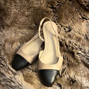 Marc Fisher Ladies Spectator Flats